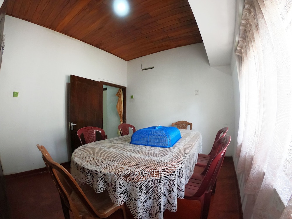 Shrinith's Place - Dodanduwa