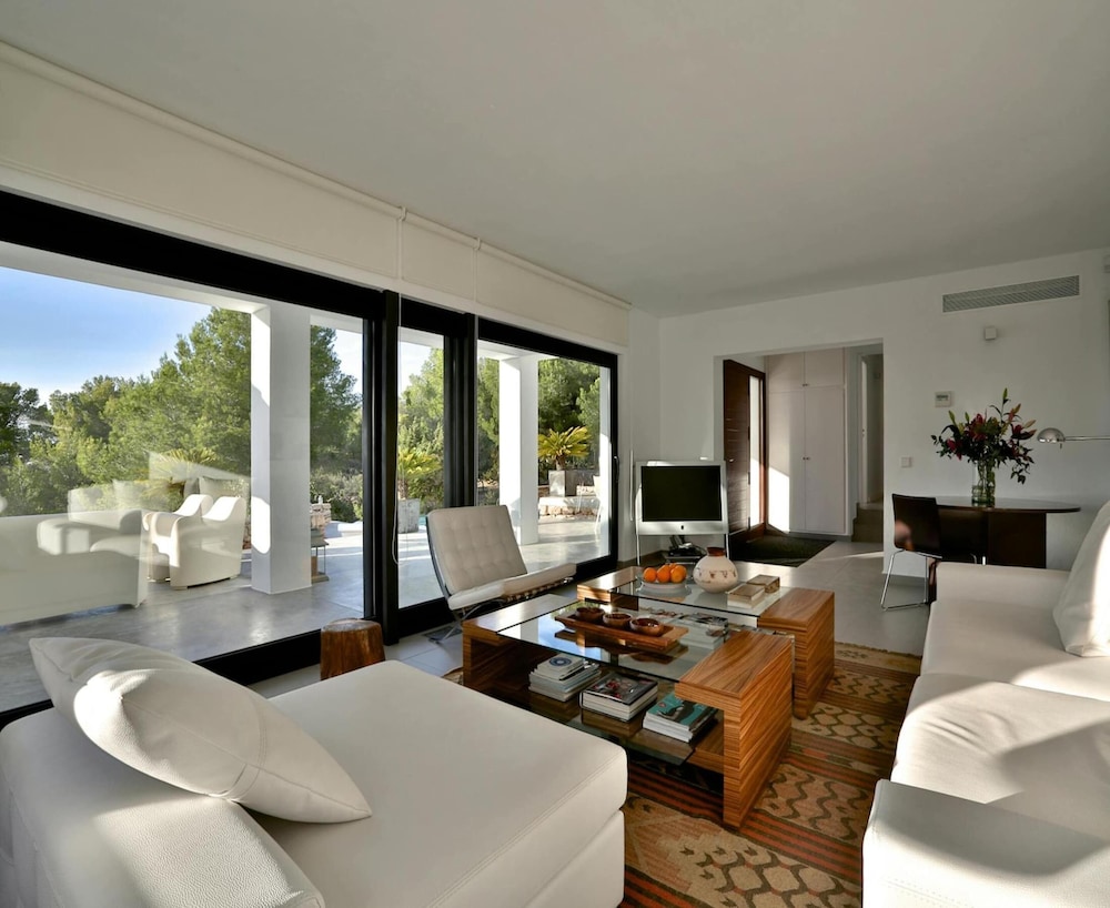 Villa With Outdoor Area