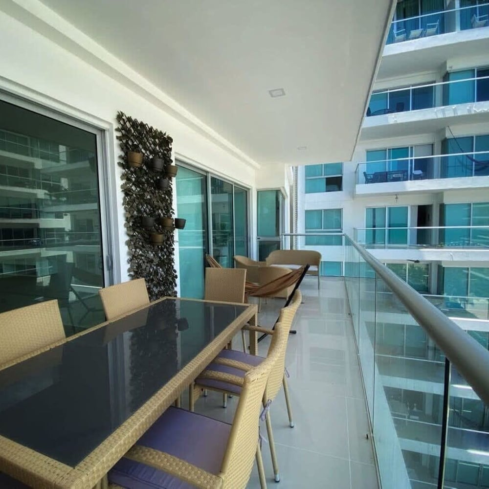 w Incredible 2BR w Unique View n AC