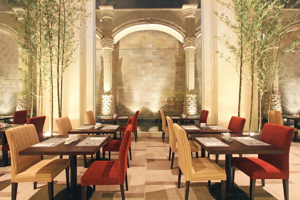 Harmoni One Convention Hotel & Service Apartments