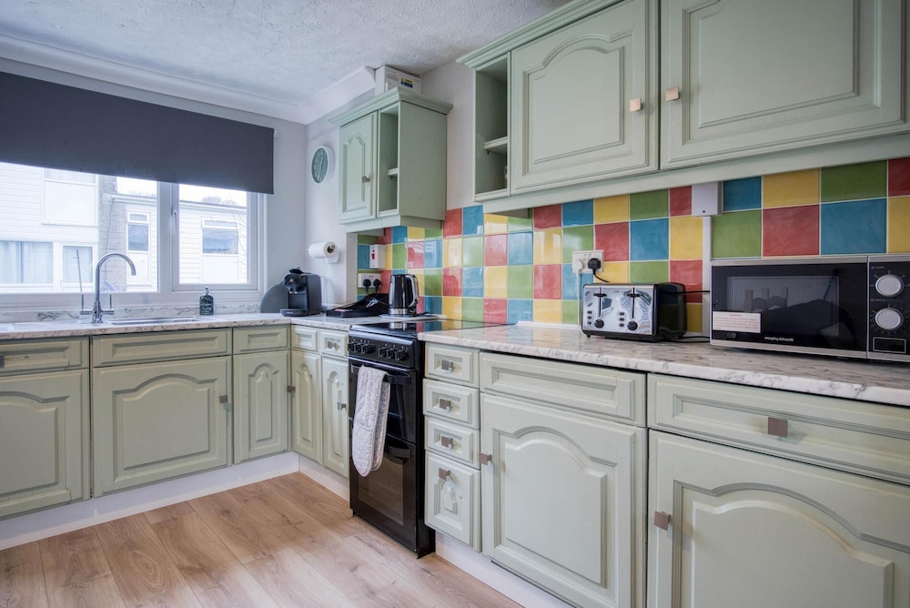 Swanbrook - 2 Bedroom Chalet- Freshwater East