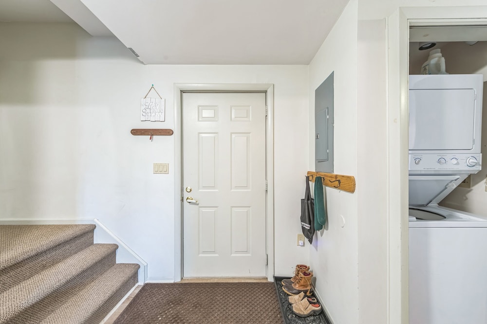 Moxham 58h - Adirondack Retreat Mountain Views 3 Bedroom Townhouse by The Summit at Gore Mountain