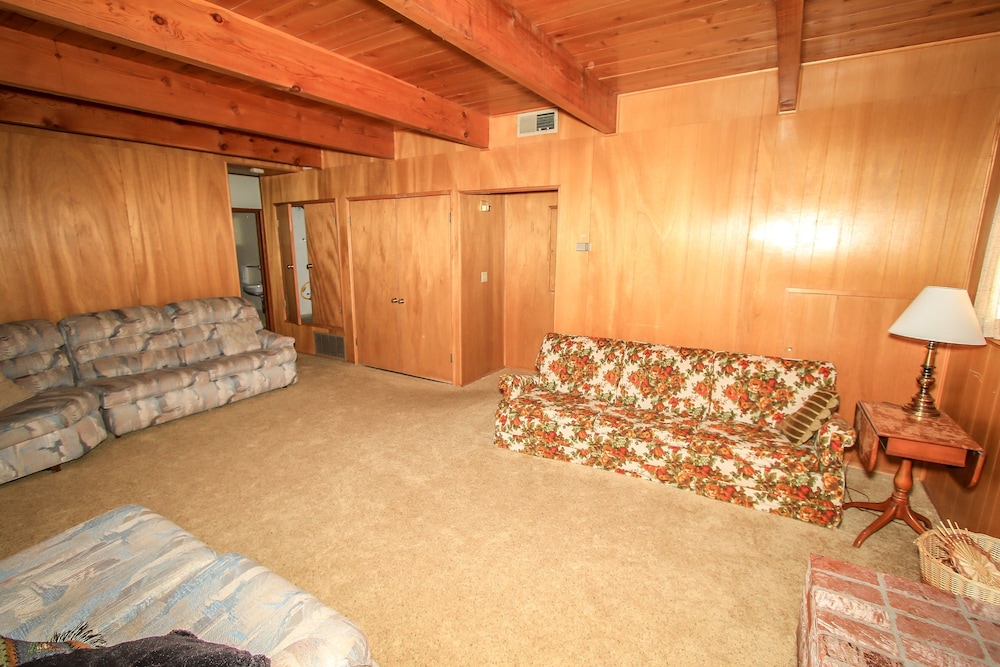 Fenced Somen Cabin within walking distance to the Slopes by RedAwning