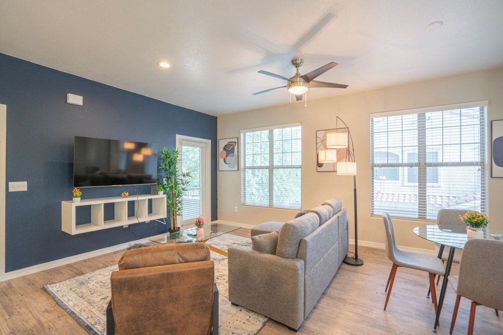 ROVE LIVING/KB - Lex on Central