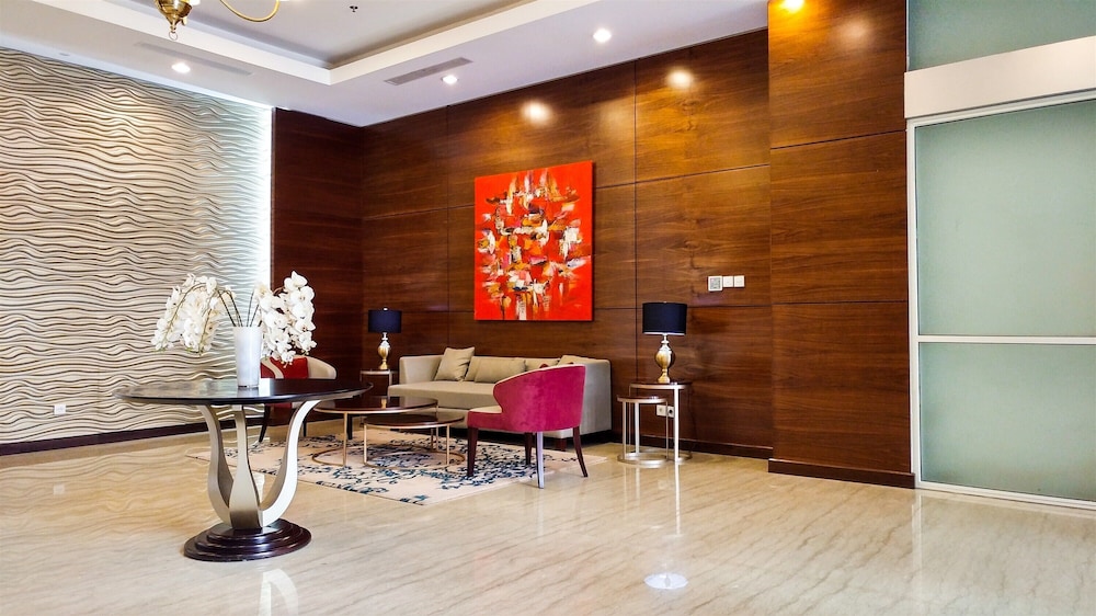 Comfortable And Homey 2Br Apartment Nifarro Park