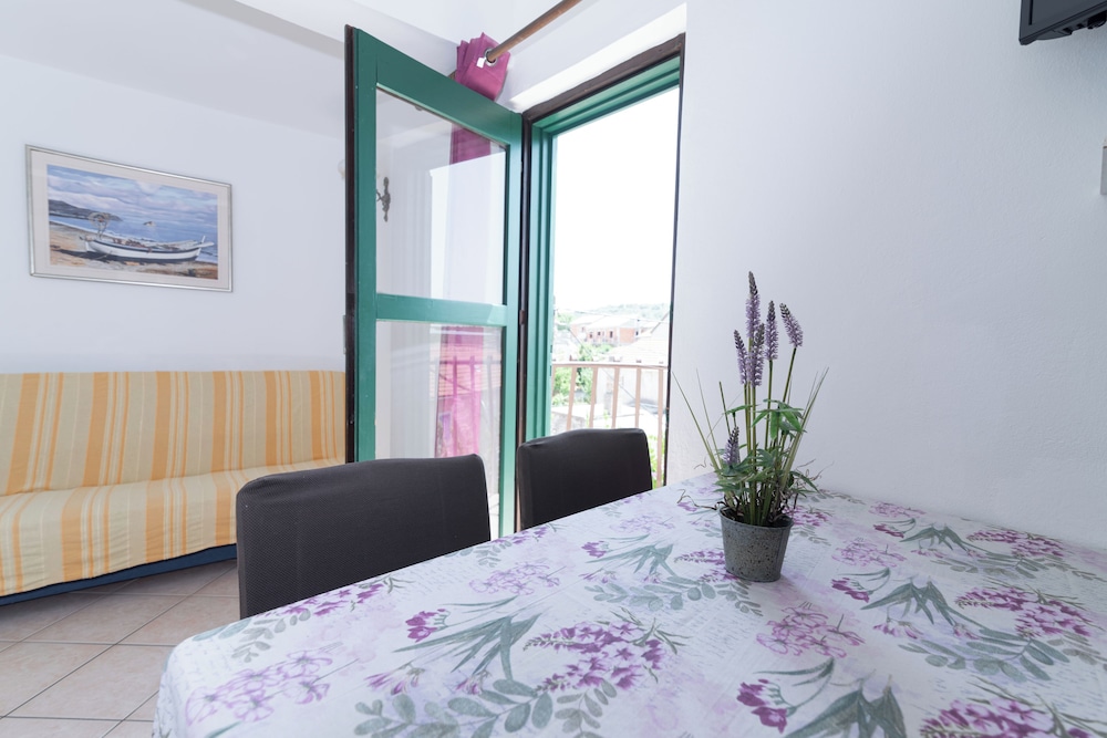 Charming 1-bedroom Apartment Sonia, Sleeps 4