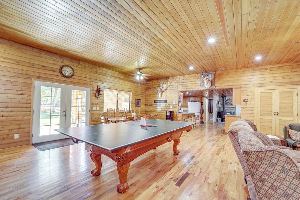 Game Nights in Pine's Winter Woods: Cozy Cabin