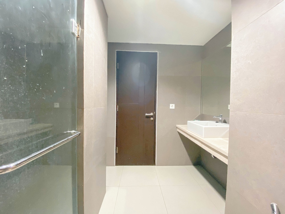 Comfortable and Tidy 1BR Patraland Amarta Apartment