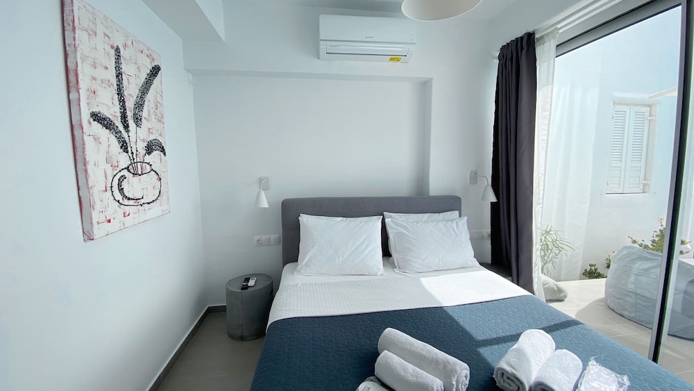 Amperian Mykonos Suites & Villas