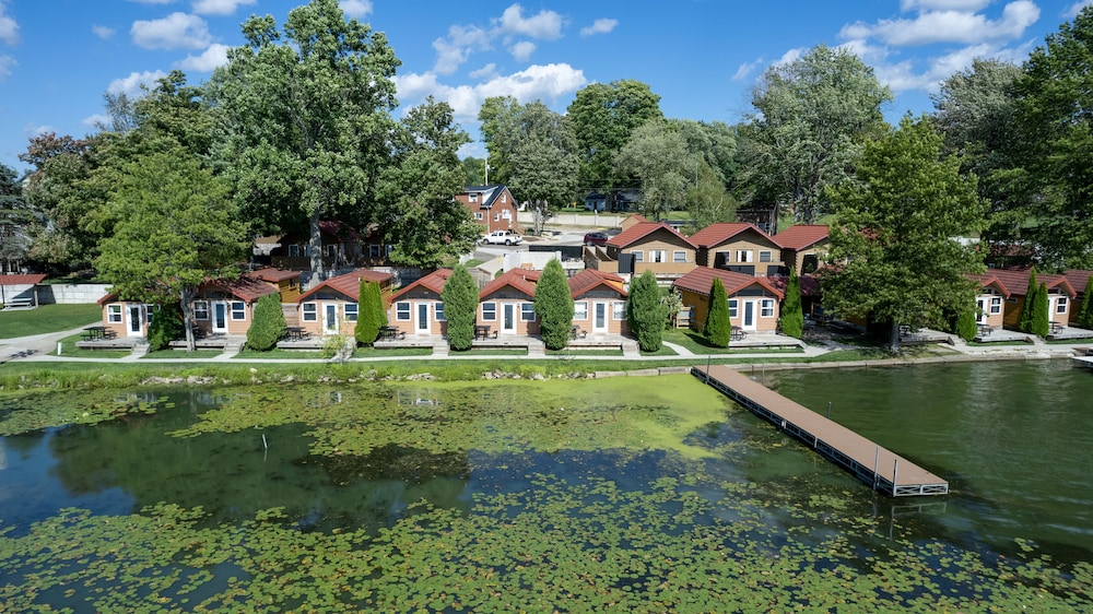 Edinboro Lake Resort Cabins