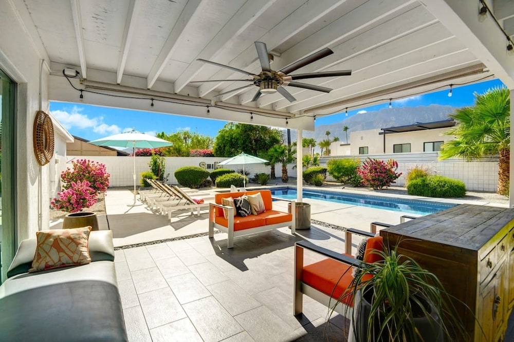 Biskra by Avantstay Classic Palm Springs Getaway W Outdoor Living Pool Permit 4869