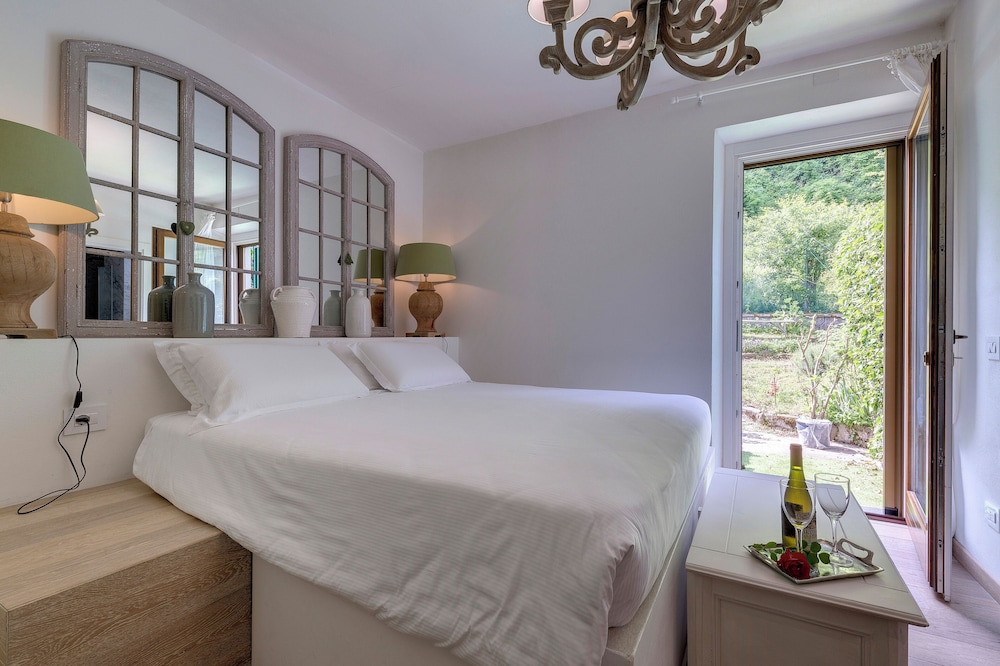 Entire Hilltop Villa With Private Pool In Palazzuolo Sul Senio