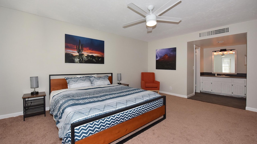 Fairfield in Mesa With 4 Bedrooms and 3 Bathrooms