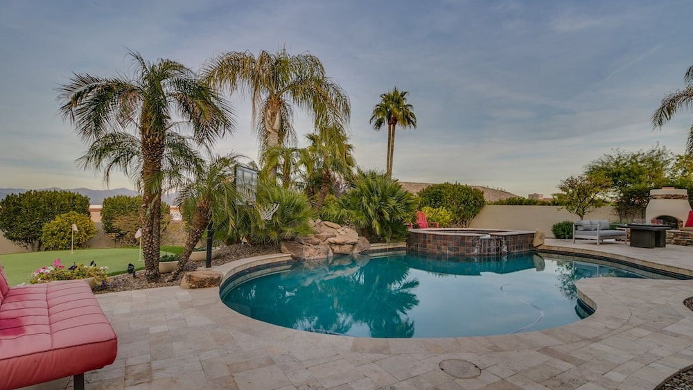 Luxury Contemporary Sanctuary w/ Pool and Views!