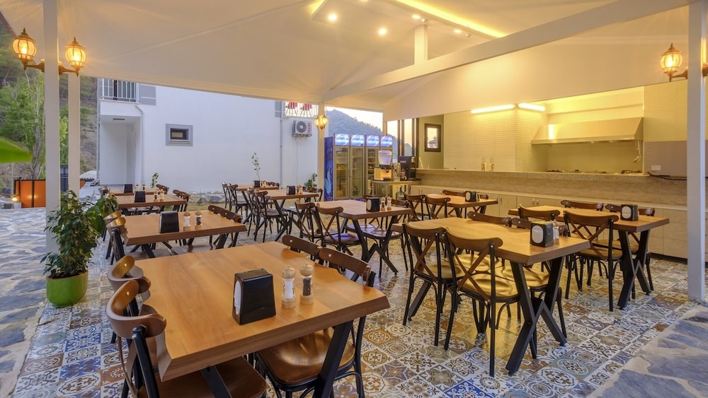 Monastery Suites Hotel - Image 36