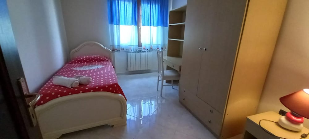 Immaculate 4-bed House in Cassino Villa Aurora view 2