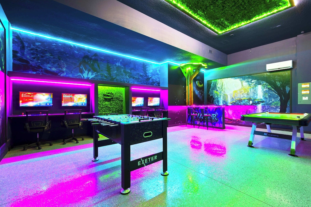 Magical 15-bedroom Villa Game Room, Theater & More!