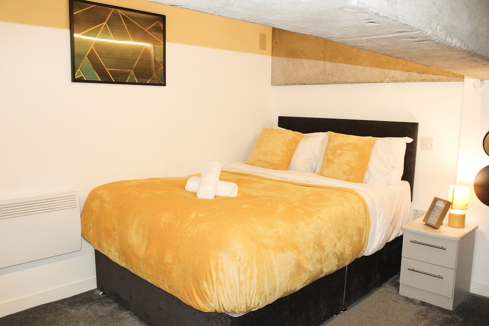 Modern Luxury Serviced Duplex Apartments by Repose view 4