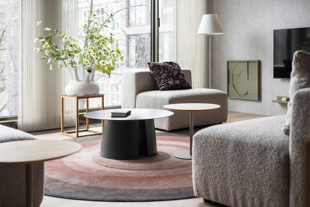 348 Suites Buitenhof Short Stay