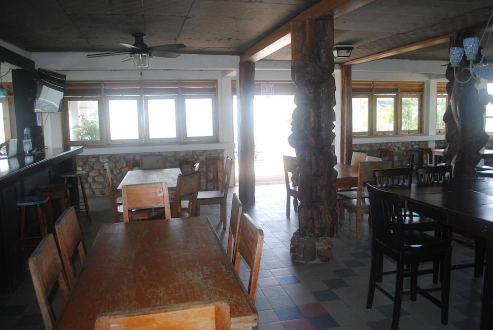 Sea Front Inn