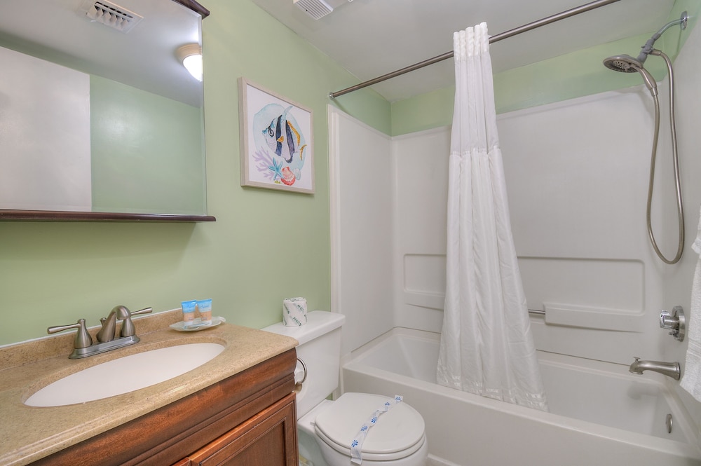 The Palace Resort by Elliott Beach Rentals