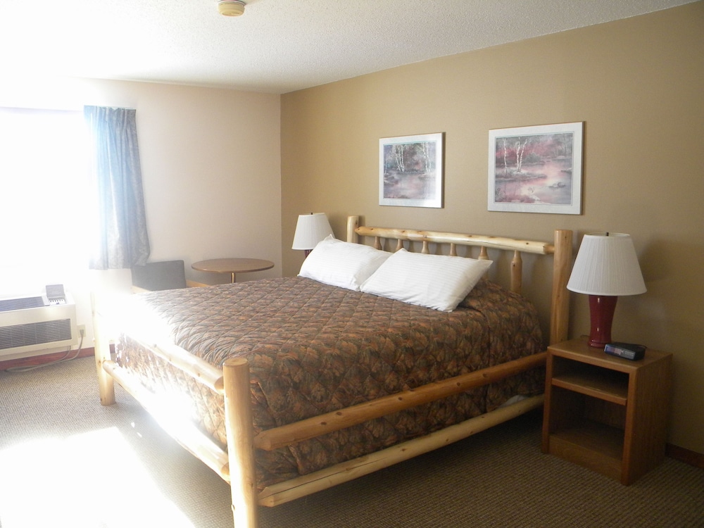 Nisswa Hotel and Suites view 5