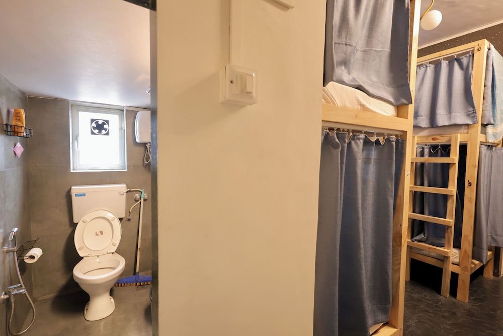 Locomo Hostel Mini - 9 mins from airport