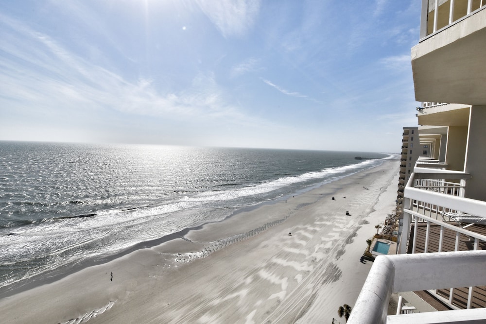 1405 Waters Edge Resort 1 Bedroom Condo by RedAwning view 2