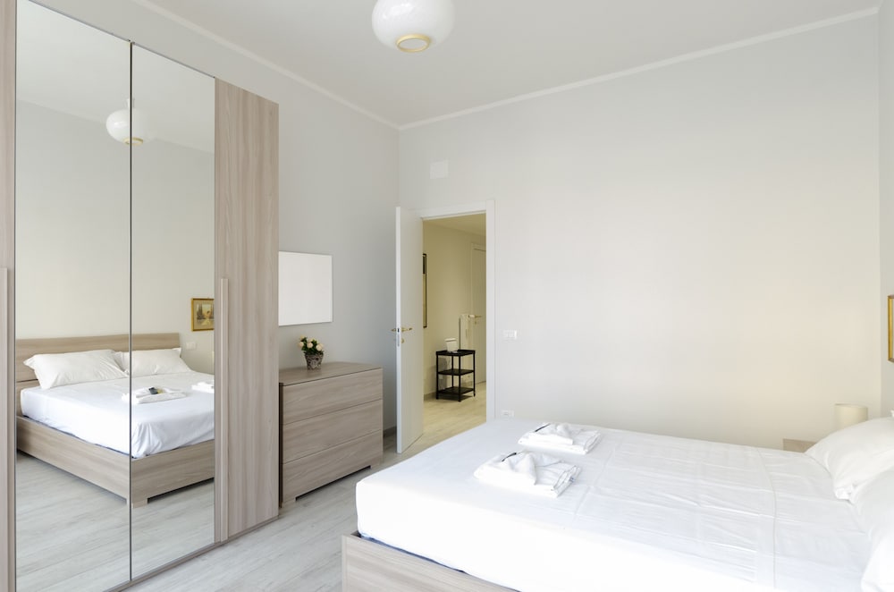 JOIVY Lovely Apt On The Historical Street Via Cantore photo 2