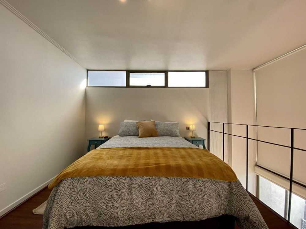 Loft Panoramic Home Office Laundry Pool Wifi