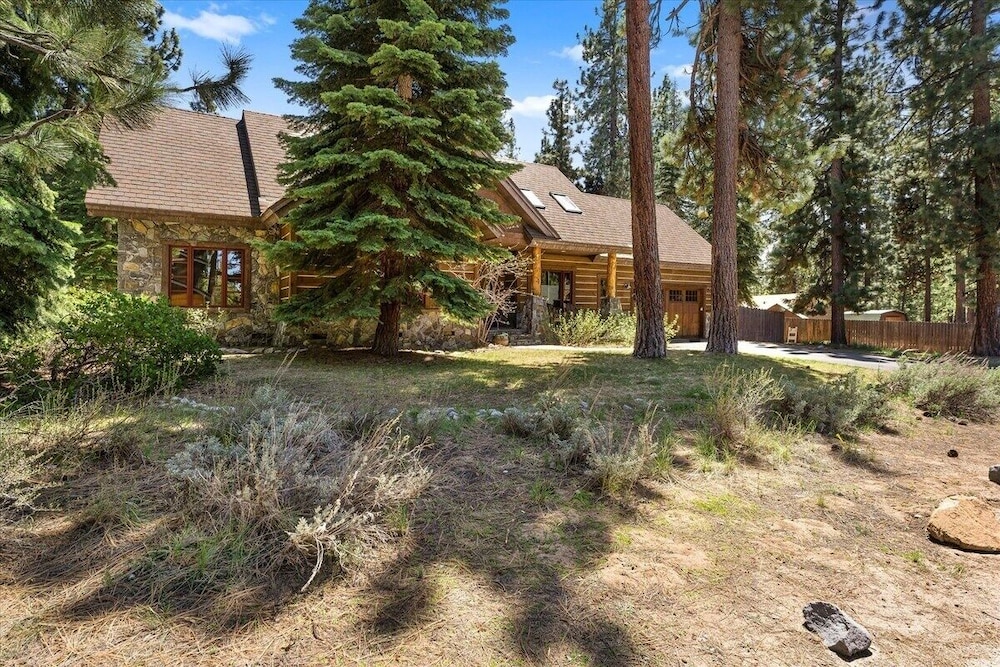 Cyh1012 - Hidden Cedar 5 Bedroom Home