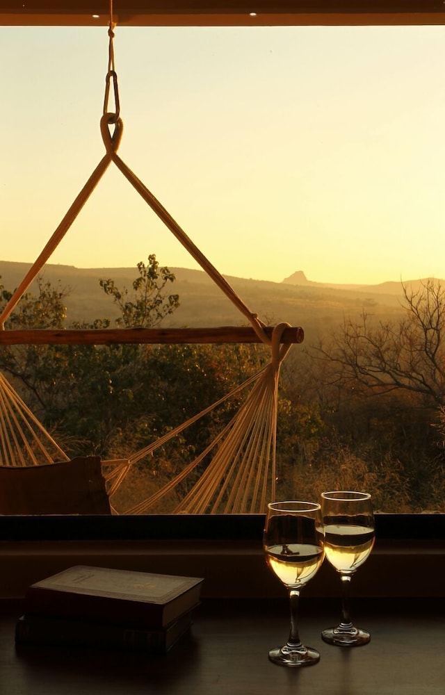 Fugitives' Drift Lodge