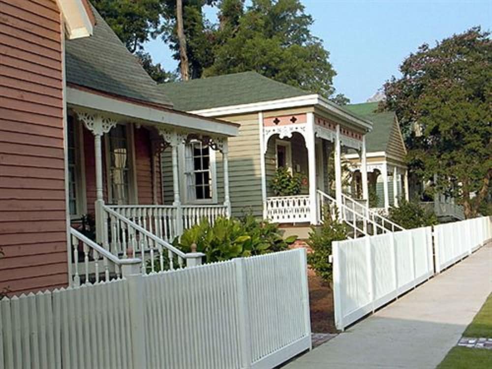 Columbus Vacations - Rothschild-Pound House Inn - Property Image 27