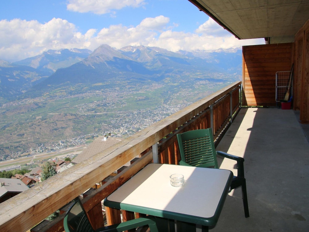 Apartment in Veysonnaz Near Ski Lift