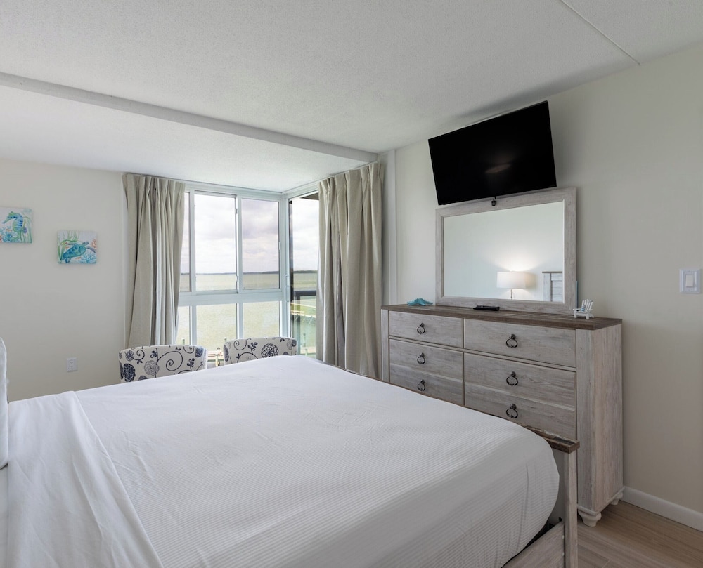 Bay Club Resort by Coolvacay