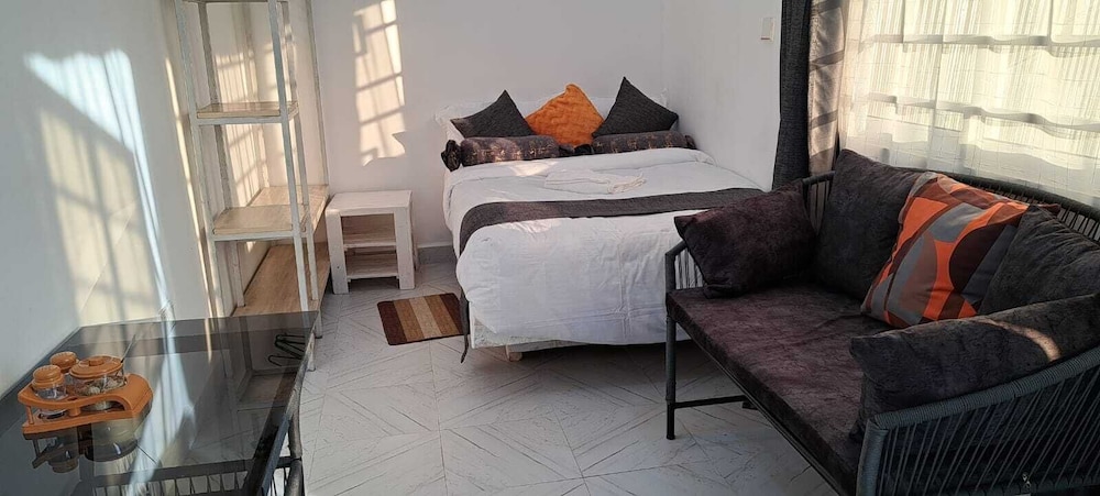 Lux Suites Wild Wood Cottages Naivasha