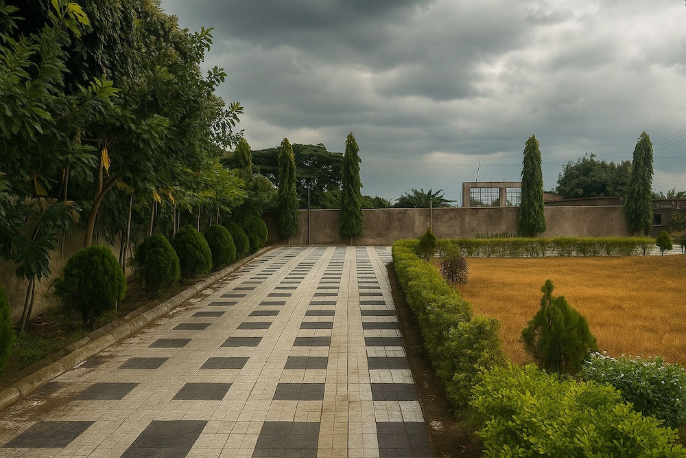 Golden Vista Resort - 10 Minute From Mayapur Temple