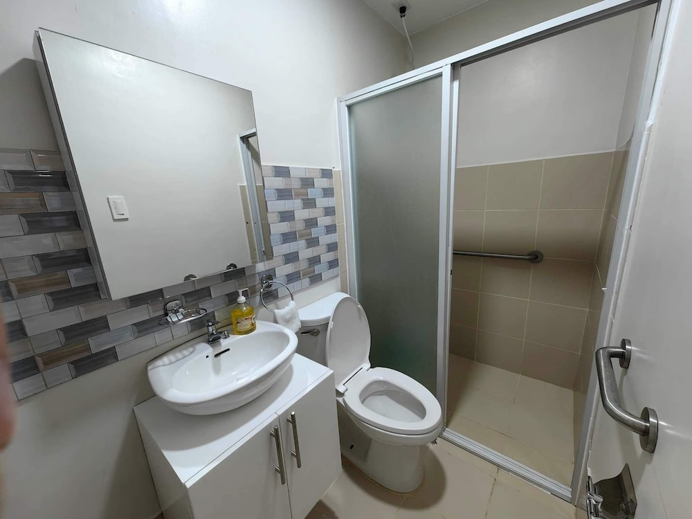 2 Spacious 2Br Loop Tower1524 view 2