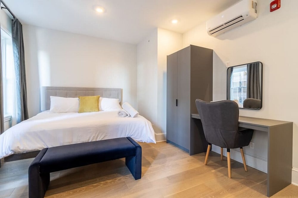 Thena Hotel - Huge Studio - Midtown