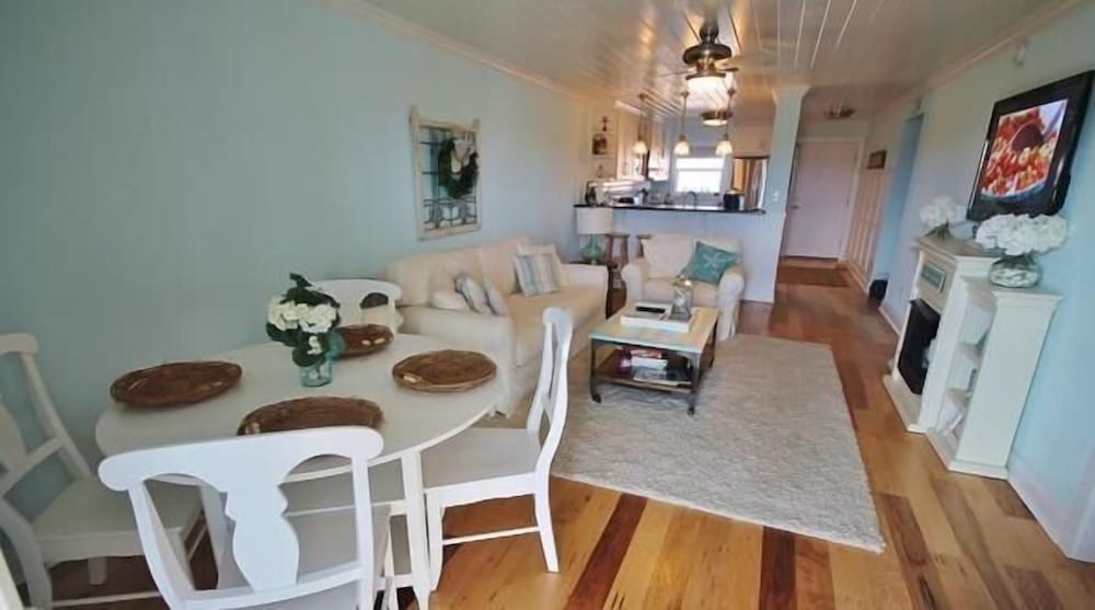 Sea Coast Gardens II 2 Bedroom Condo by Great Ocean Condos