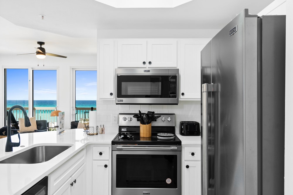 Calypso Beach Resort by Panhandle Getaways
