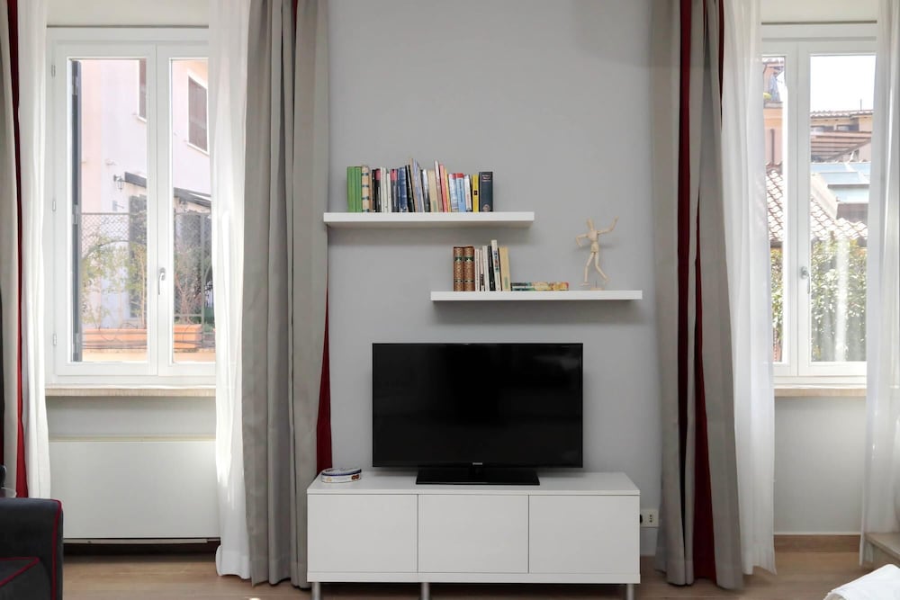 A8 Piazzetta Margutta A8 - My Extra Home