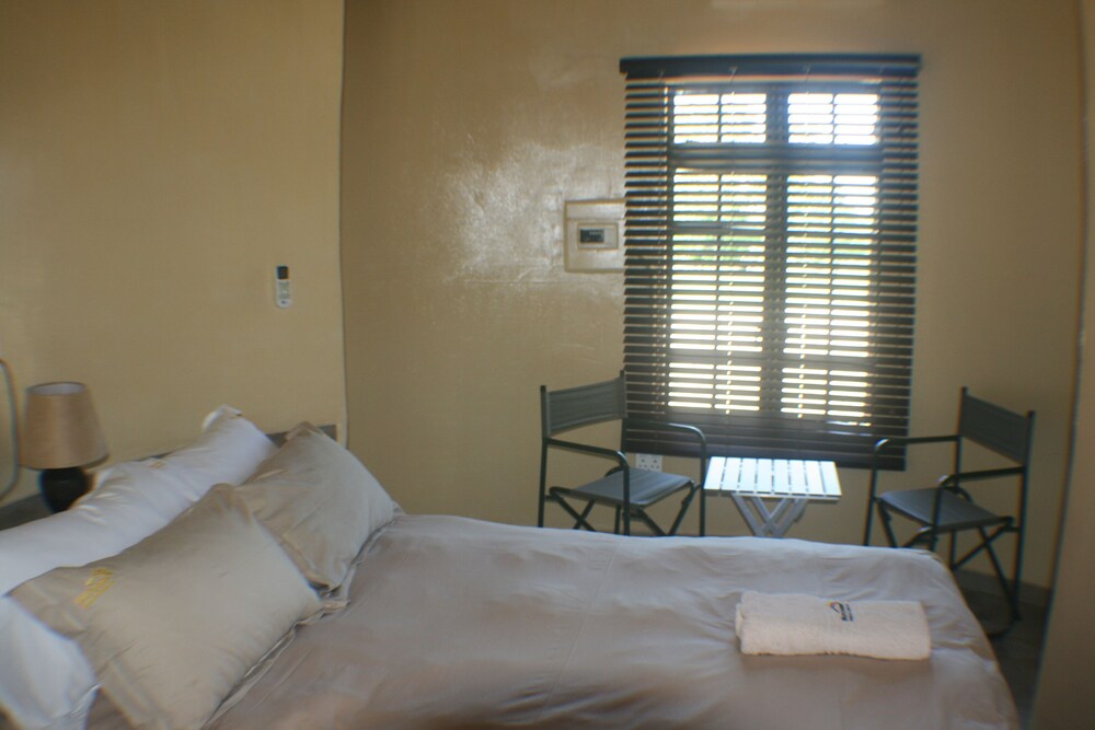 Distinctly Africa - Manyeleti view 4