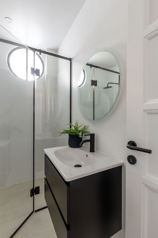 The MET by Zoia Living