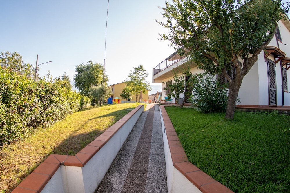 TraMonti Guesthouse&Affittacamere view 2