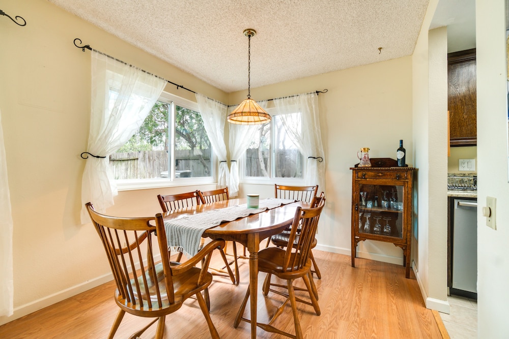 Sun-kissed Orangevale Home w/ Private Hot Tub!