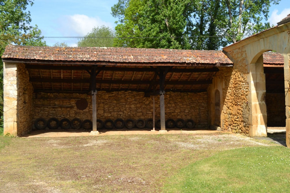 Le Castelat de Julienna view 3