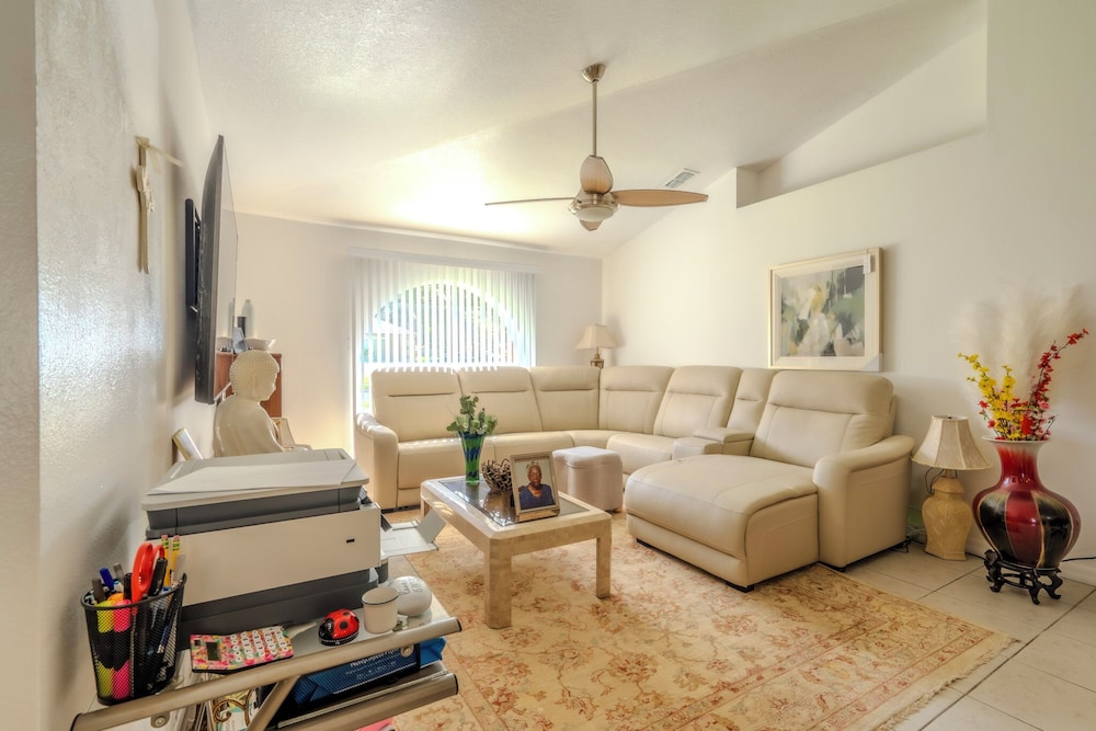 Flint and Kingscrest, LLC - Private Rooms in Shared Home