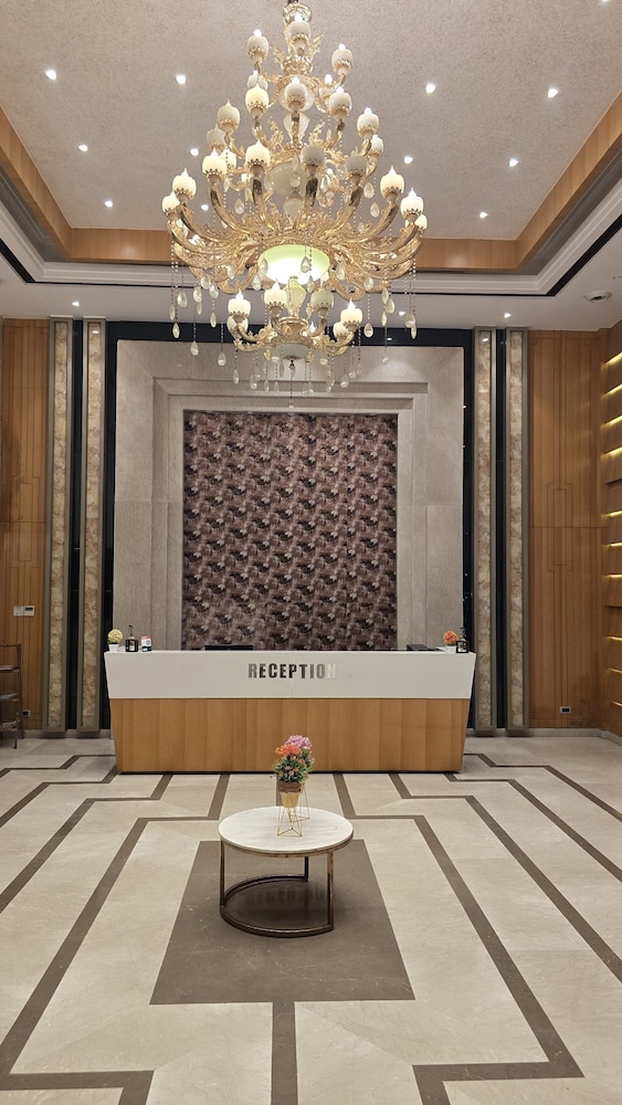 HOTEL SHEMRON