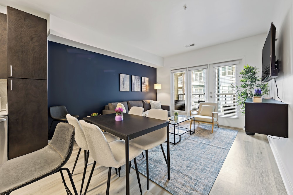 ROVE LIVING/KB - Midtown205